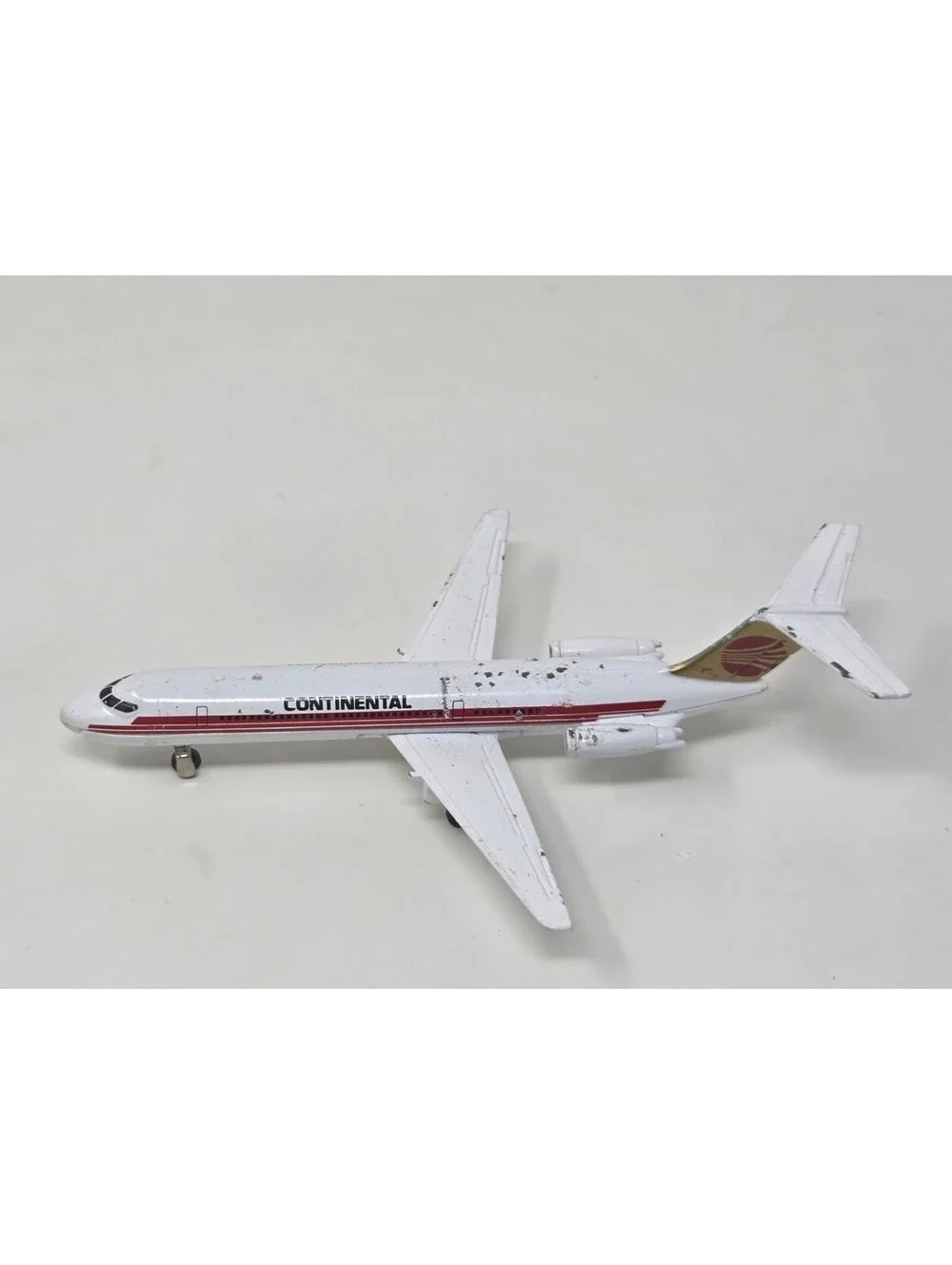 Vintage Ertl Diecast Continental DC 9 Airplane w/ Folding Landing Gear 6 inch